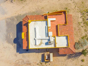 2BR 2BA Family Vacation Home with WiFi